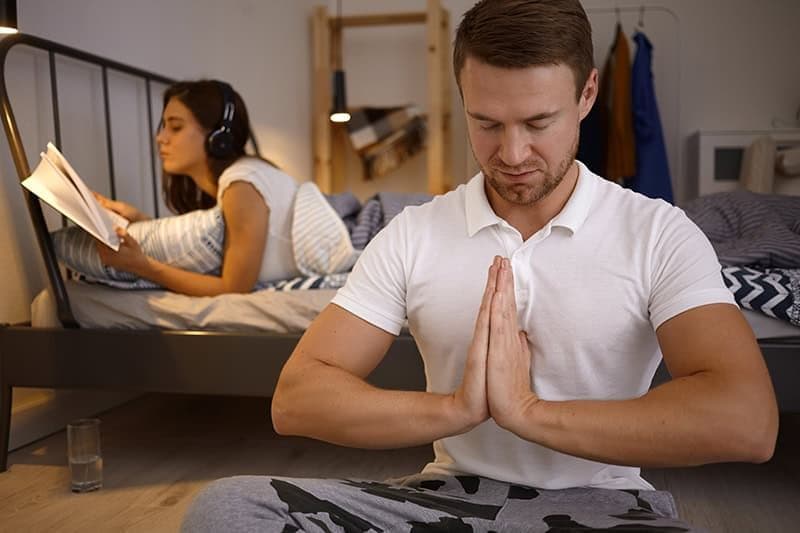 How to Choose the Best Meditation Retreat in the US (2026 Guide)
