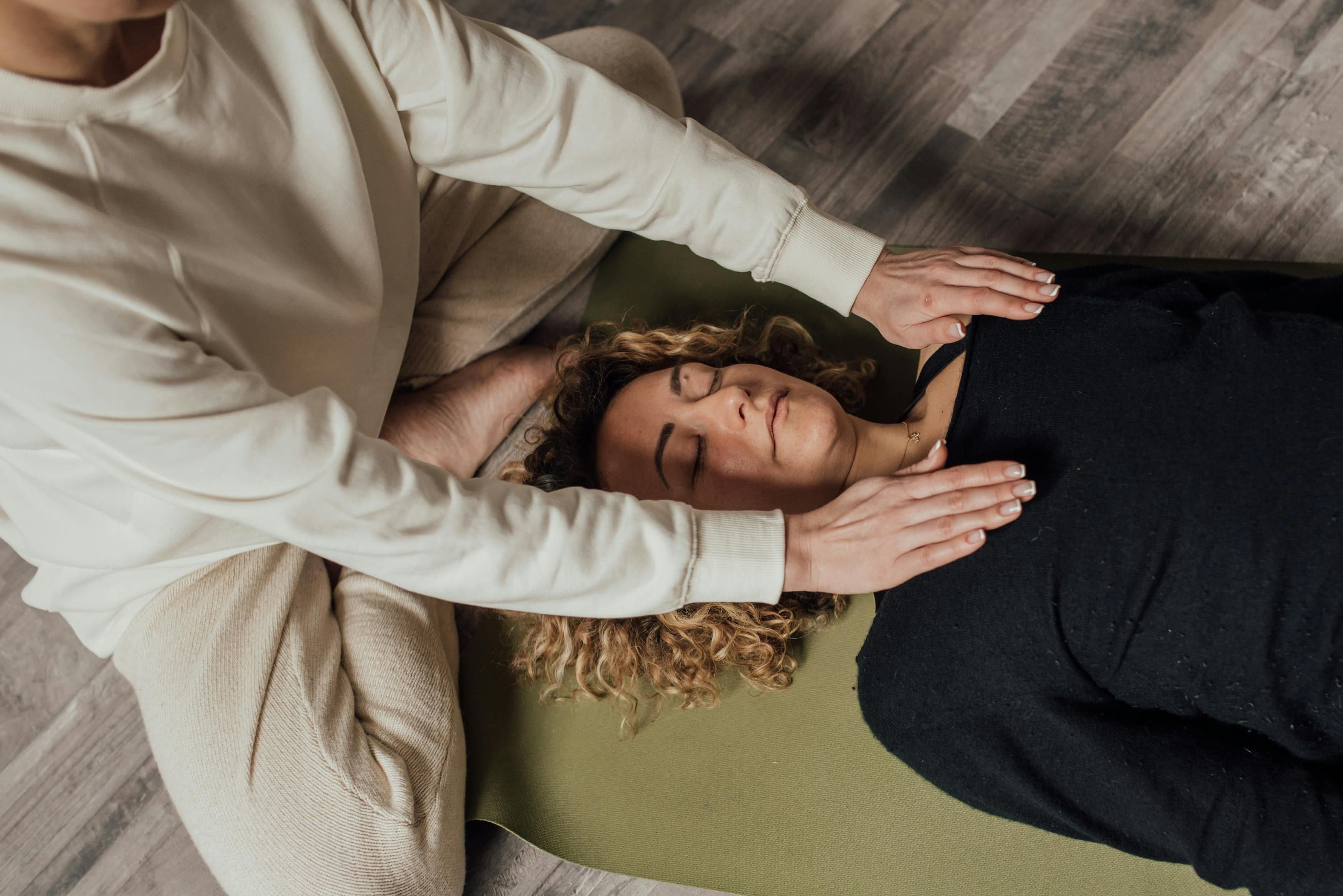 Your First Reiki Session: What to Expect